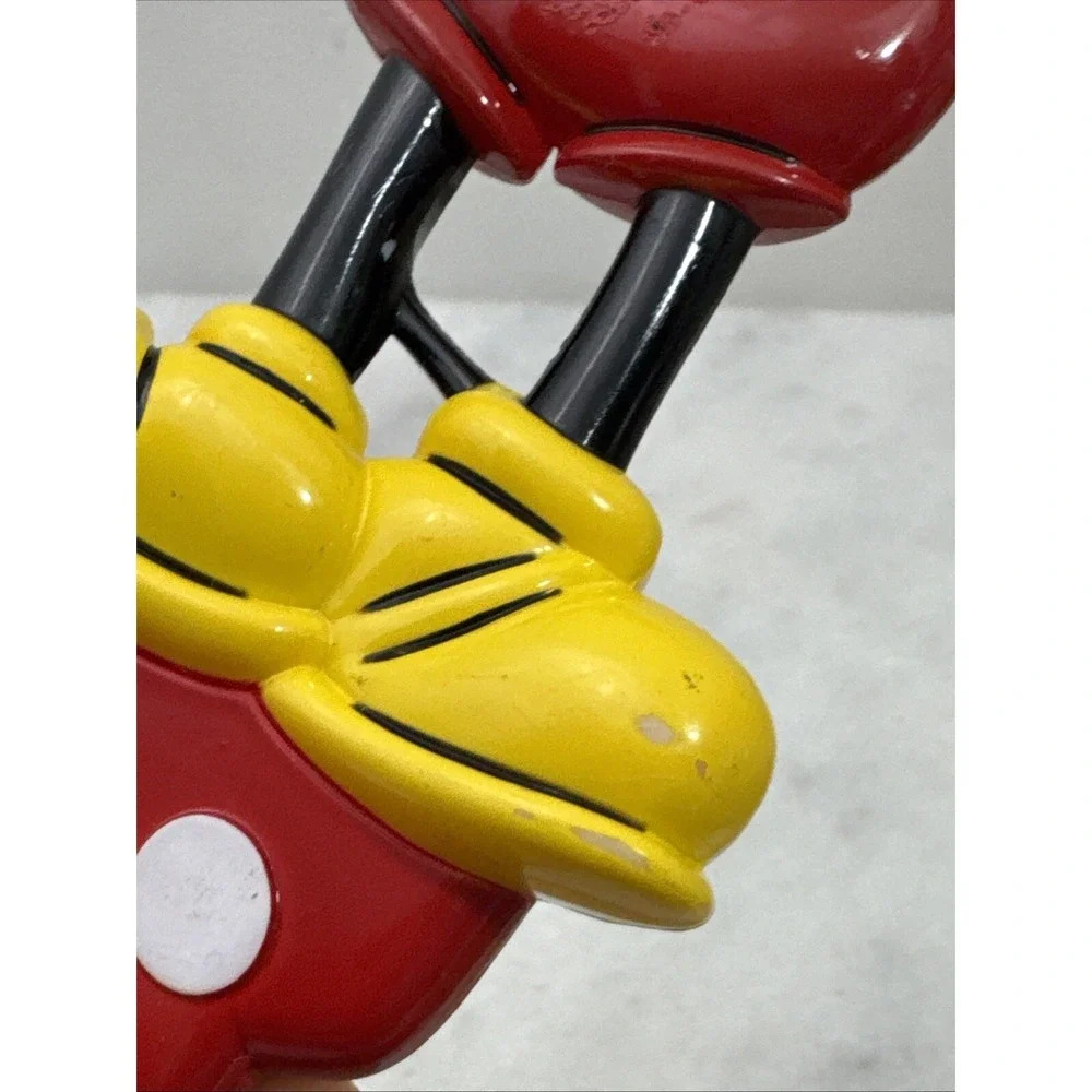 Vintage Walt Disney World Mickey Back Scratcher